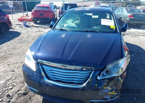 2012 Chrysler 200 Touring z USA, uszkodzony, nr VIN 1C3CCBBB5CN213441